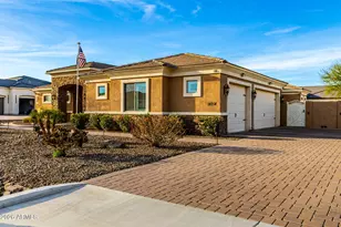 18214 W San Miguel Ct, Litchfield Park, AZ 85340 - Photo 11