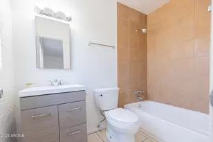 1722 E Ocotillo Rd, Phoenix, AZ 85016 - Photo 9