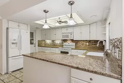 7814 E Mackenzie Drive, Scottsdale, AZ 85251 - Photo 11