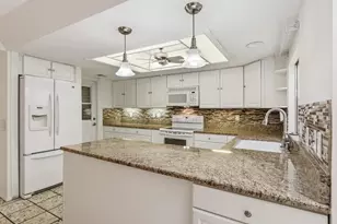 7814 E MacKenzie Dr, Scottsdale, AZ 85251 - Photo 11