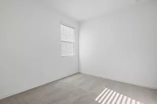 4202 W Erik Ln, San Tan Valley, AZ 85144 - Photo 5