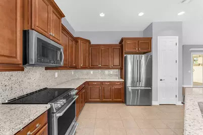 17900 W Briarwood Drive, Goodyear, AZ 85338 - Photo 23