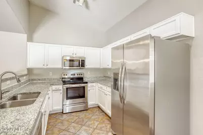 6111 N 135th Drive, Litchfield Park, AZ 85340 - Photo 11