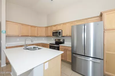 2230 S 63rd Drive, Phoenix, AZ 85043 - Photo 7