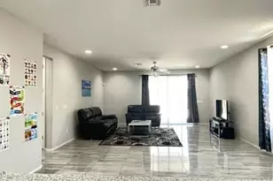 9512 W Fallen Leaf Ln, Peoria, AZ 85383 - Photo 11