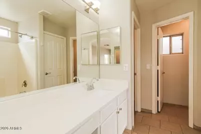 13177 W Desert Lane, Surprise, AZ 85374 - Photo 11