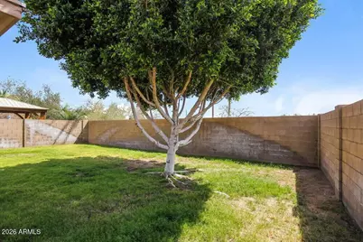 13177 W Desert Lane, Surprise, AZ 85374 - Photo 15