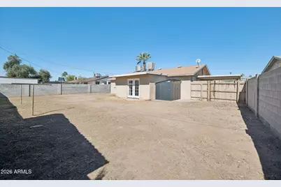 8137 W Trafalgar Avenue, Phoenix, AZ 85033 - Photo 21