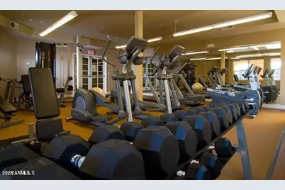 14575 W Mountain View Boulevard #Unit 323, Surprise, AZ 85374 - Photo 33