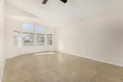 5602 W Mercer Lane, Glendale, AZ 85304 - Photo 9