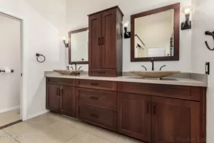 5602 W Mercer Ln, Glendale, AZ 85304 - Photo 5