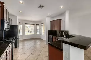 11746 W Jessie Ln, Sun City, AZ 85373 - Photo 9