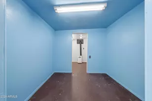 8432 N 56th Ave, Glendale, AZ 85302 - Photo 21