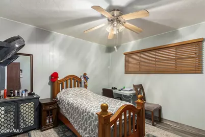 2825 N 33rd Place, Phoenix, AZ 85008 - Photo 19