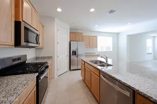 13610 W Copper Leaf Ln, Peoria, AZ 85383 - Photo 3