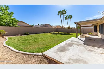 2085 E Smoke Tree Road, Gilbert, AZ 85296 - Photo 23