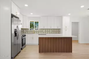 5222 W Hatcher Rd, Glendale, AZ 85302 - Photo 7