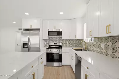 5222 W Hatcher Road, Glendale, AZ 85302 - Photo 9