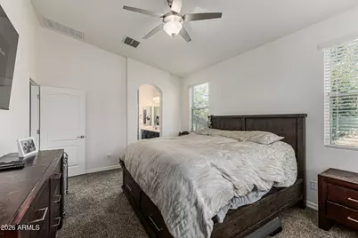 849 E Constance Way, Phoenix, AZ 85042 - Photo 17