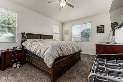 849 E Constance Way, Phoenix, AZ 85042 - Photo 15