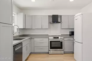 18027 N 34th Ln, Phoenix, AZ 85053 - Photo 9