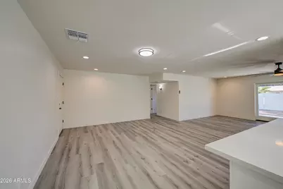 6001 W Pinchot Avenue, Phoenix, AZ 85033 - Photo 7