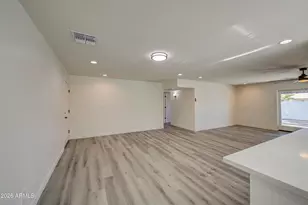 6001 W Pinchot Ave, Phoenix, AZ 85033 - Photo 7