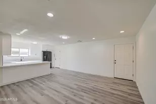 6001 W Pinchot Ave, Phoenix, AZ 85033 - Photo 5