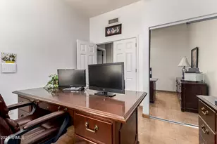 20008 N Coyote Lakes Pkwy, Surprise, AZ 85378 - Photo 21