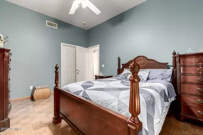 20008 N Coyote Lakes Parkway, Surprise, AZ 85378 - Photo 23