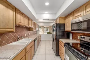 25231 S Lakeway Dr, Sun Lakes, AZ 85248 - Photo 9