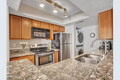 1333 E Morten Avenue #105, Phoenix, AZ 85020 - Photo 11