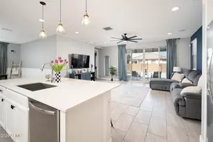 2628 W Huntington Dr, Phoenix, AZ 85041 - Photo 9