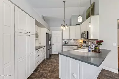 2711 W Highland Street, Chandler, AZ 85224 - Photo 3