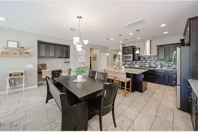 10049 W Angels Lane, Peoria, AZ 85383 - Photo 9