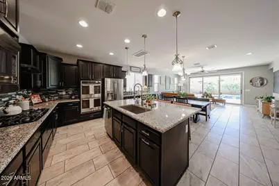 10049 W Angels Lane, Peoria, AZ 85383 - Photo 3