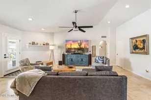 1129 E Forest Hills Dr, Phoenix, AZ 85022 - Photo 7