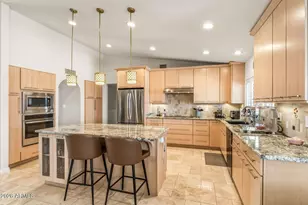 1129 E Forest Hills Dr, Phoenix, AZ 85022 - Photo 5