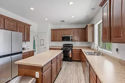 7773 W Adam Avenue, Peoria, AZ 85382 - Photo 5