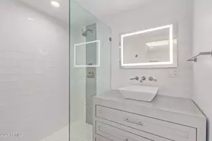 4450 E Camelback Rd, Phoenix, AZ 85018 - Photo 39