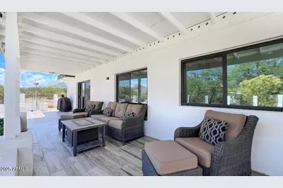 856 E Village Circle Drive S, Phoenix, AZ 85022 - Photo 11