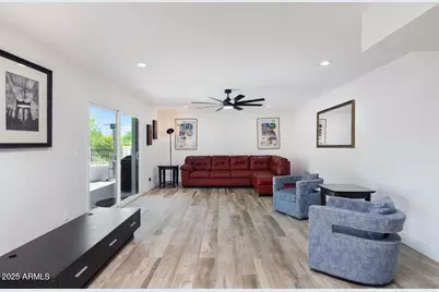 856 E Village Circle Drive S, Phoenix, AZ 85022 - Photo 5