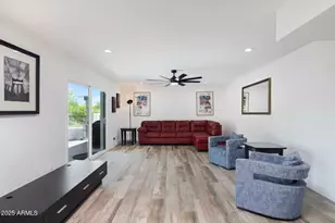 856 E Village Cir Dr S, Phoenix, AZ 85022 - Photo 5