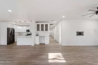 333 E Clarendon Avenue, Phoenix, AZ 85012 - Photo 9