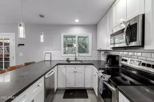 6837 E Osborn Rd, Scottsdale, AZ 85251 - Photo 11