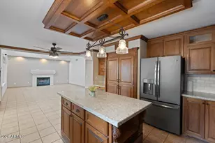 4658 E Kelly Dr, Gilbert, AZ 85234 - Photo 5