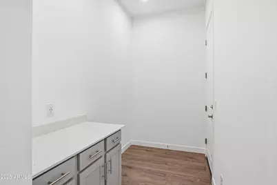 10231 S 20th Lane, Phoenix, AZ 85041 - Photo 3