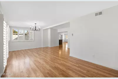 4020 N 44th Place, Phoenix, AZ 85018 - Photo 9