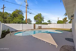 4020 N 44th Pl, Phoenix, AZ 85018 - Photo 17