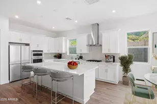 10218 S 21st Dr, Phoenix, AZ 85041 - Photo 5